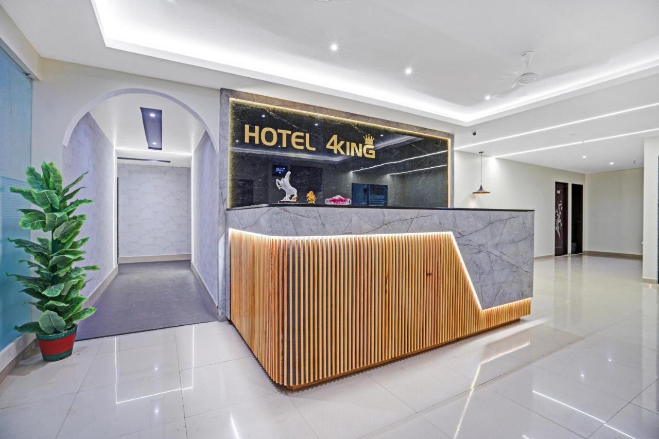 Collection O 83775 Hotel 4King Súrat Exteriér fotografie